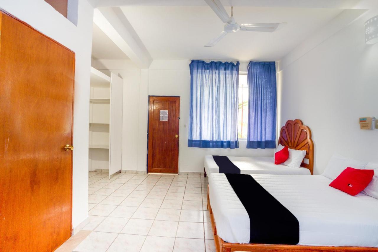 Hotel Adelita Zihuatanejo Bagian luar foto