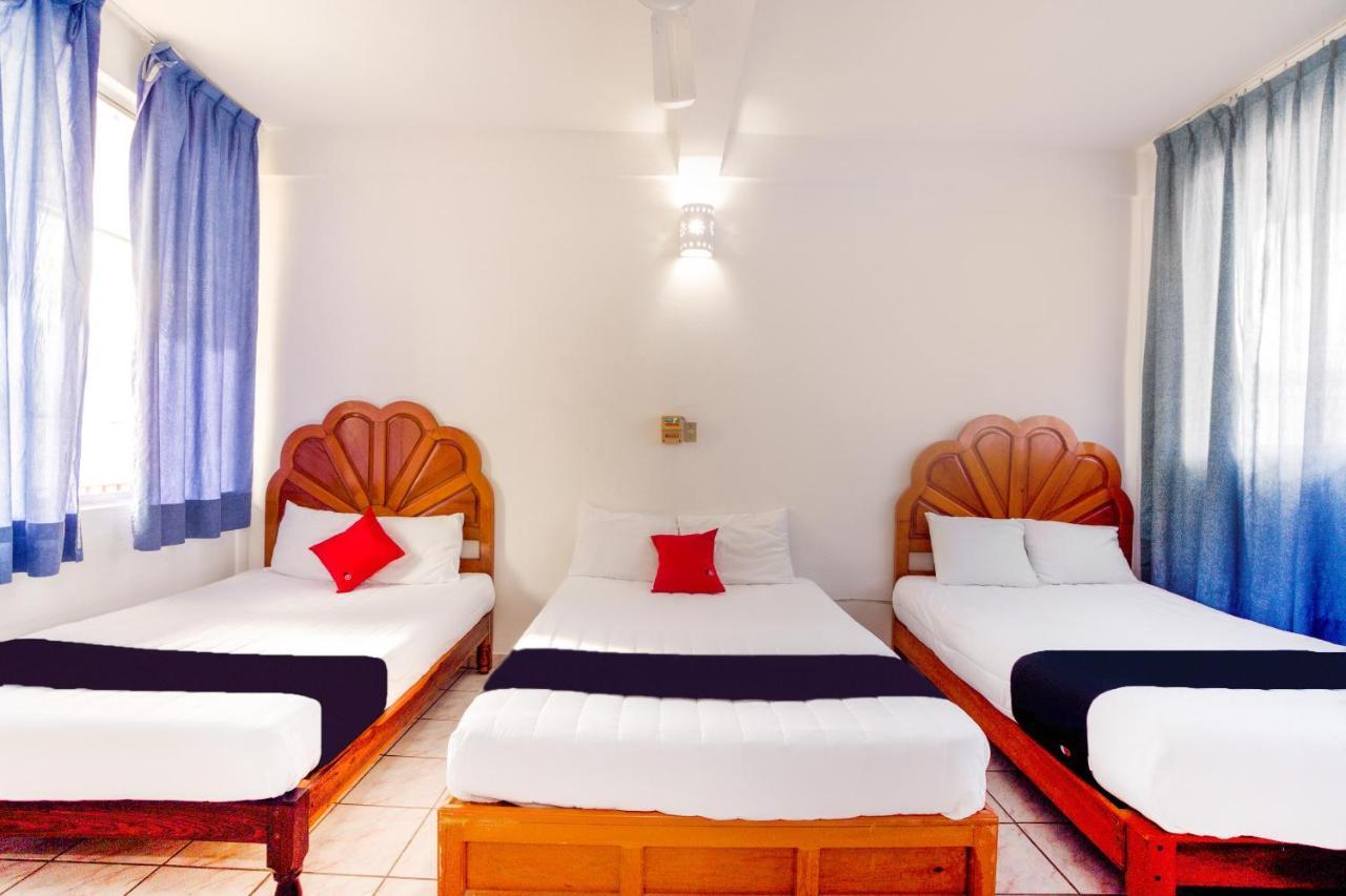 Hotel Adelita Zihuatanejo Bagian luar foto
