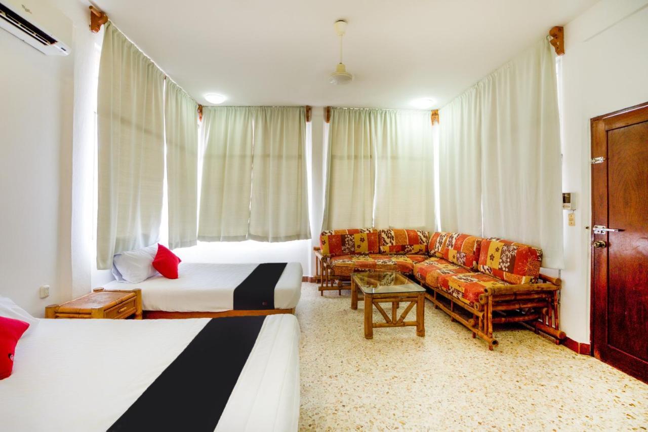 Hotel Adelita Zihuatanejo Bagian luar foto