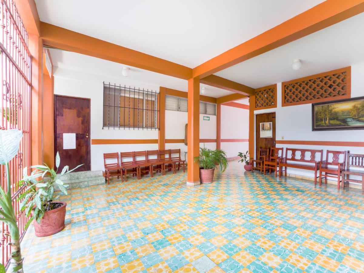 Hotel Adelita Zihuatanejo Bagian luar foto